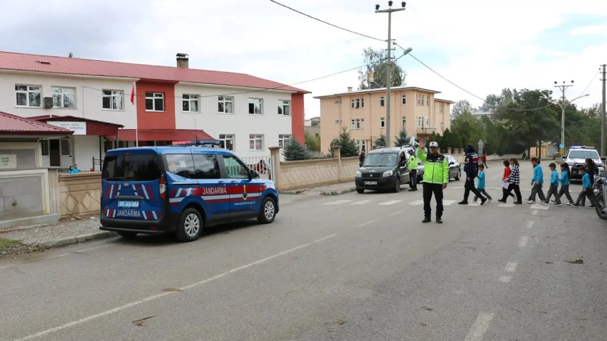 Türkiye'nin en güvenli şehrinde okul güvenlik tedbirleri artırıldı