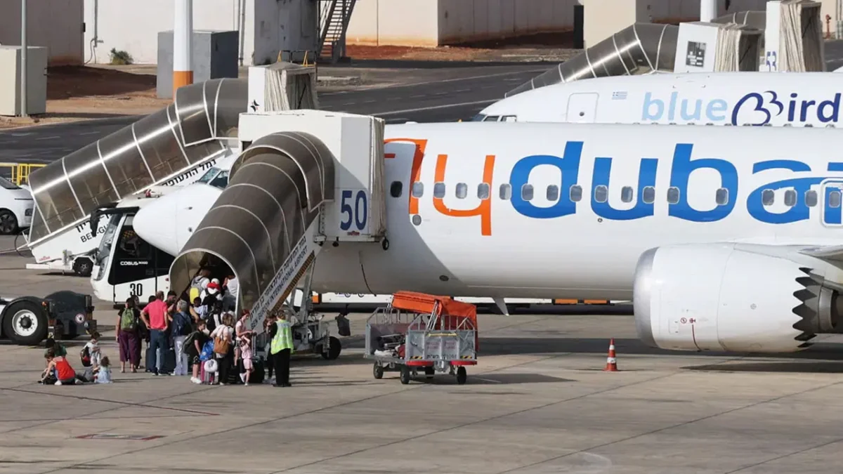 Uçakta dehşet anları! Yardımcı pilot kaptana baltayla saldırdı