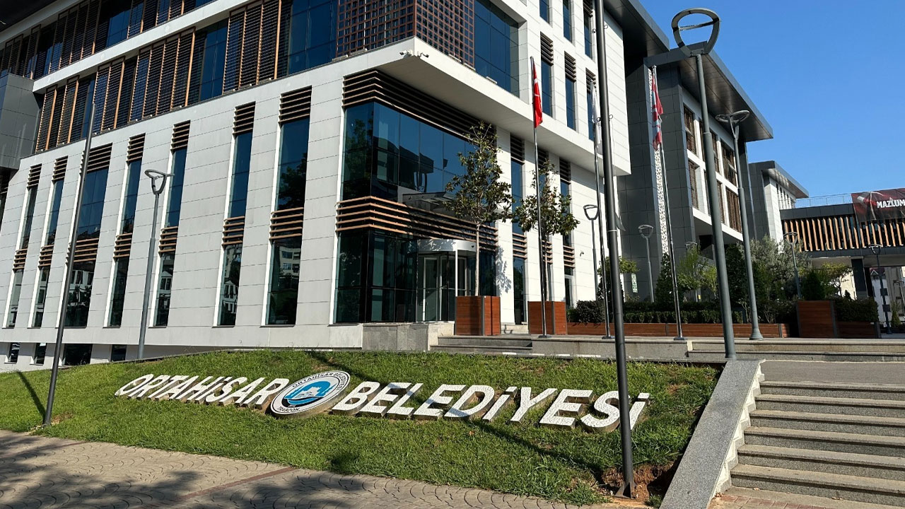 Ortahisar Belediyesi 3 aracı ihaleyle satışa çıkaracak