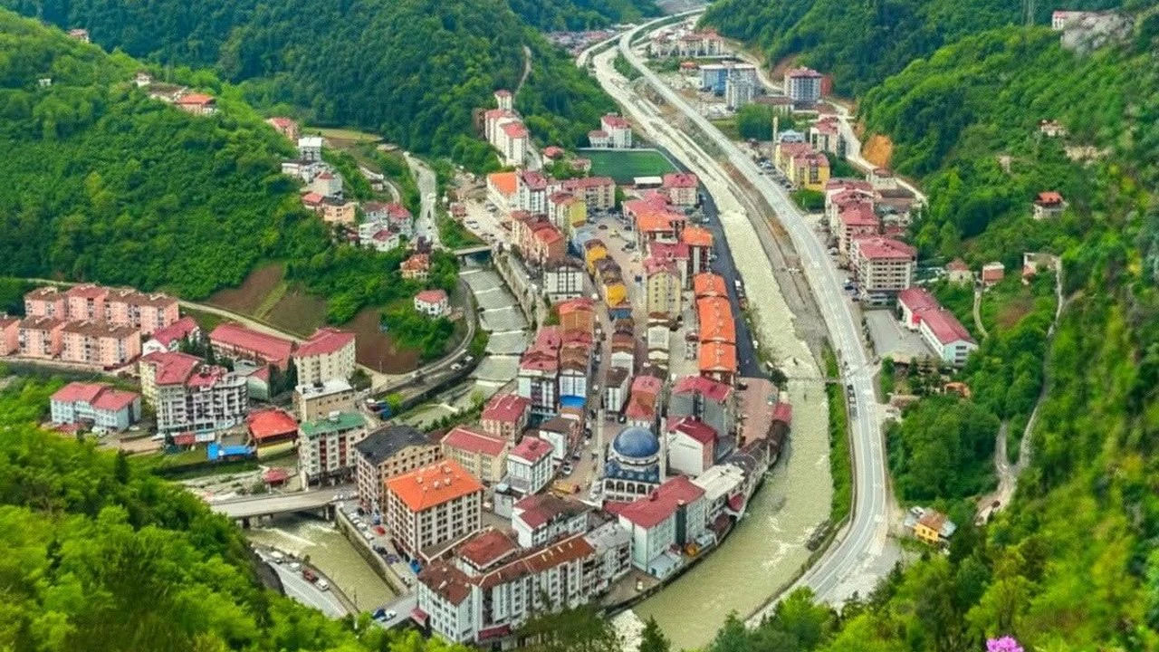 Çaykara’da İlçe Merkezine Çevre Düzenlemesi Yapılacak