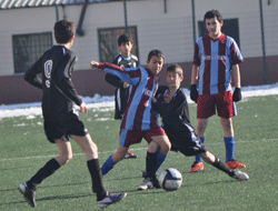 İstanbul TS şampiyonluğa gidiyor