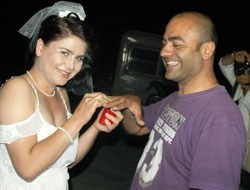 Bayandan erkeğe evlenme teklifi