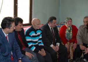 Söz vermişti gelecekti...