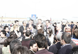 Canalioğlu'nun tabelasını yıktılar