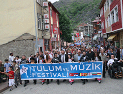 Ülkelerin Rize'de tulum yarışması