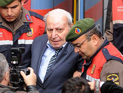 Üzmez'in cezasına onama