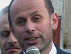 M.Cumur'un adı caddeye verildi