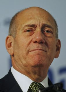 İsrail başbakanı suçlu bulundu