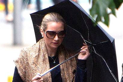 870 bin sterlin kazanan eskort