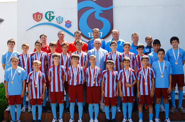 Özkan Sümer'i ziyaret ettiler