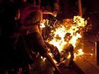 Protesto için kendini böyle yaktı!