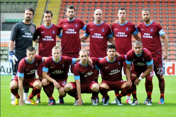 Charleroi ile seyircili maç