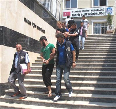 Facebook'ta tanışıp gasp etmişler