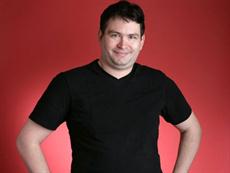 Penisini silah sandılar