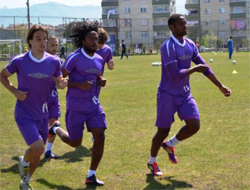 Cuper personelede idman yaptırdı