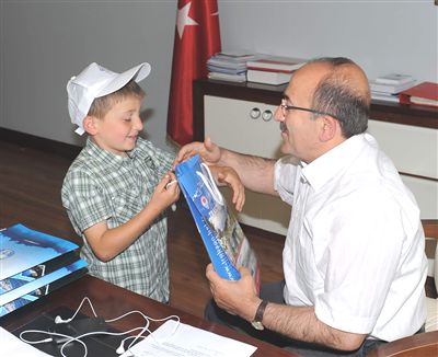 Küçük Halil'den Başkan'a ziyaret