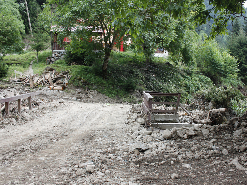 Aşırı yağışlar Trabzon'u da etkiledi