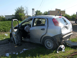 Cenaze dönüşü kaza : 5 yaralı