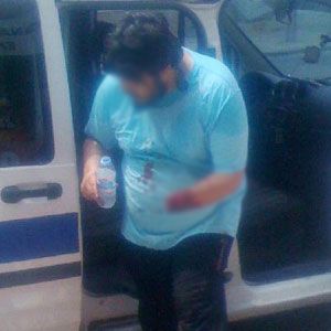 Kendi elini satırla kopardı