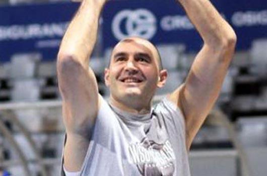 TS basket takımından transfer