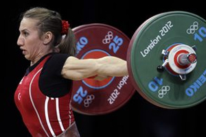 Aylin sıfır çekti!