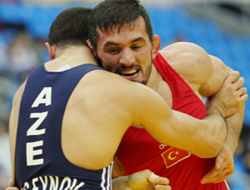 Trabzonlu güreşci Çebi elendi