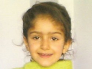 Bombayı oyuncak sandı, öldü