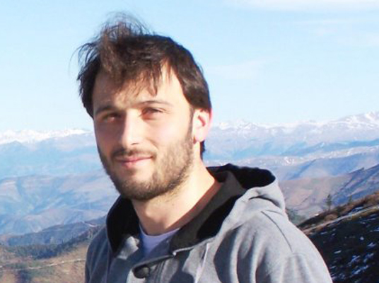 Çukurçayır’da sokak köpekleri dehşet saçtı!