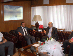 Vali Rektörü makamında kabul etti