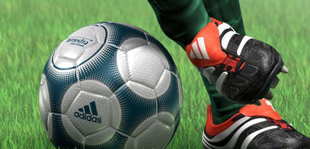 Sahayı su bastı maç ertelendi