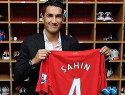 Nuri  Liverpool'a transfer oldu