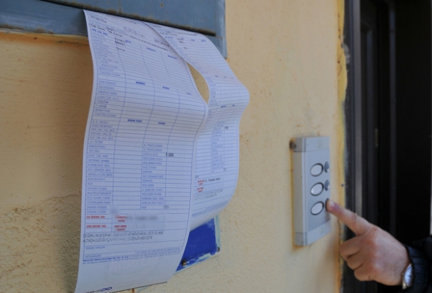 Şehidin ailesinin elektrik borcu'