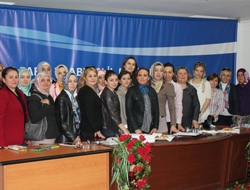 AK Parti Kadın Kollarına tam not