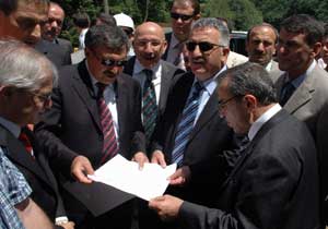 Patlamayla gelen istifalar