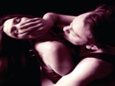 Kıza 1 ay boyunca tecavüz!