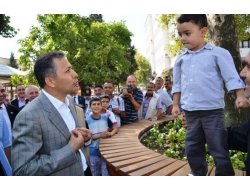 3 yaşındaki çocuk valiyi şaşırttı