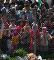 Mülteci kızlara tuzak