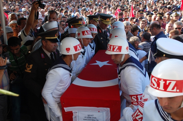 Uzman Onbaşı toprağa verildi