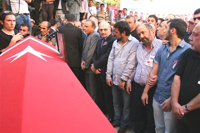 Göz yaşları Onur için aktı