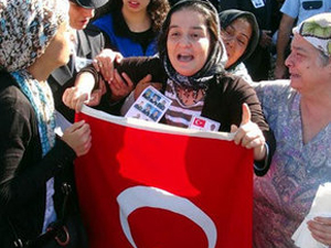 Şehit eşinin yürek yakan feryadı