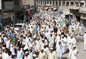 O rezil filmi hukukçular da protesto etti