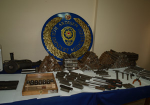 Atölyede silah imal ediyorlar