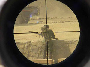 Keskin nişancılar ölüm kusuyor