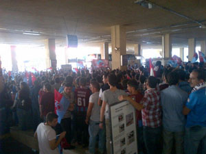 Havaalanında Muhteşem Karşılama