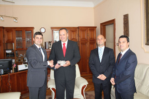 Torunları Kanuni Sultan Süleyman'ı ziyaret etti!