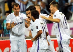 Cuper'in ordusu Aslan'ı avladı