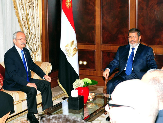 Mursi, Kılıçdaroğlu'nu Mısır'a davet etti