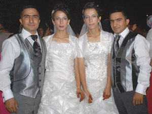 İkiz çiftler büyük ilgi gördü