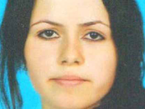 Üniversiteli kız okul kapısında kriz geçirdi