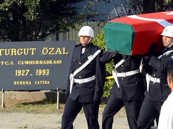 '20 yıllık naaştan fazlası var'